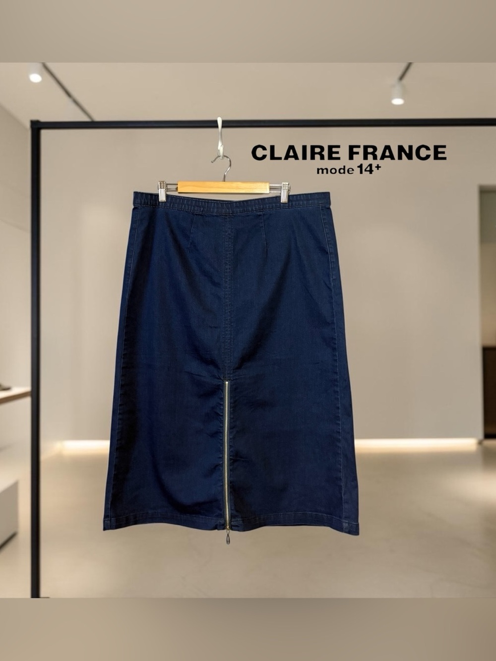 CLAIRE FRANCE Plus Size Denim Midi Skirt Size 18W Blue Stretch Partial Zip Front